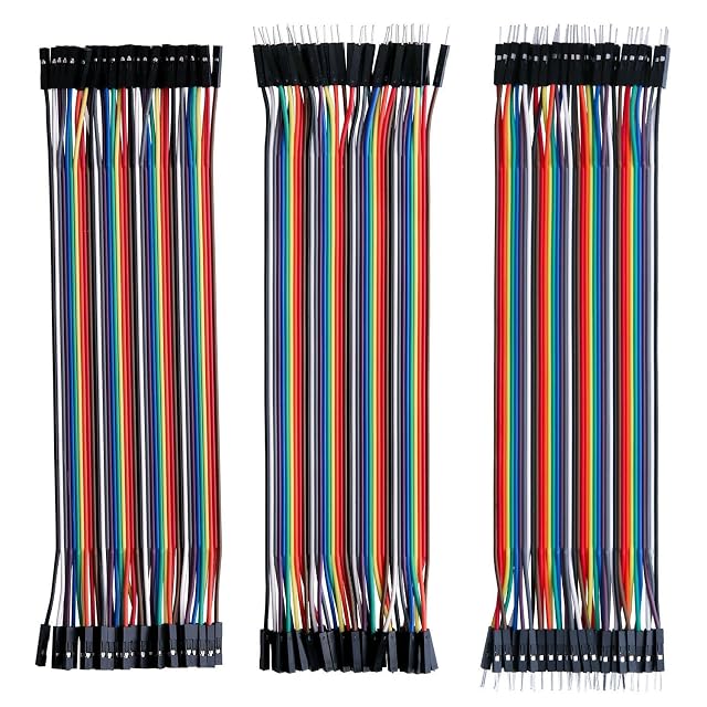 Tre piattine di cavetti jumper arcobaleno della stessa lunghezza: boccola-boccola, boccola-pin e pin-pin