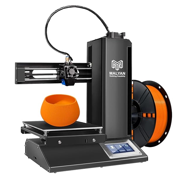 Stampante 3D compatta Malyan M320 con touchscreen e bobina di filamento arancione