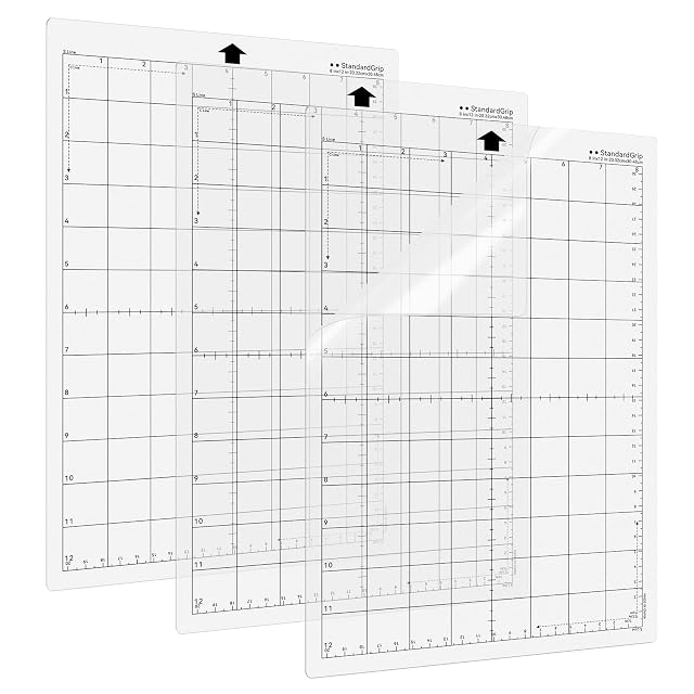 Tre tappetini trasparenti StandardGrip con griglia in pollici, con la scritta 8 in × 12 in (20.32 × 30.48 cm)