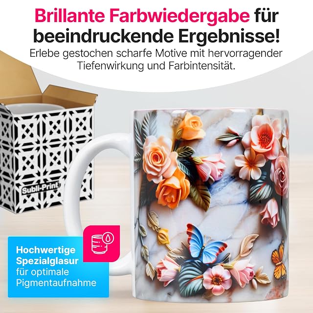 Tazza bianca stampata con rose e farfalle accanto a una scatola Subli-Print decorata